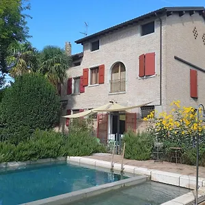 https://la-lepre-bianca.emilia-romagnahotels.net